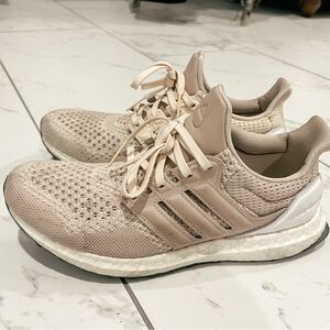 Adidas ultra boost size 7.5.